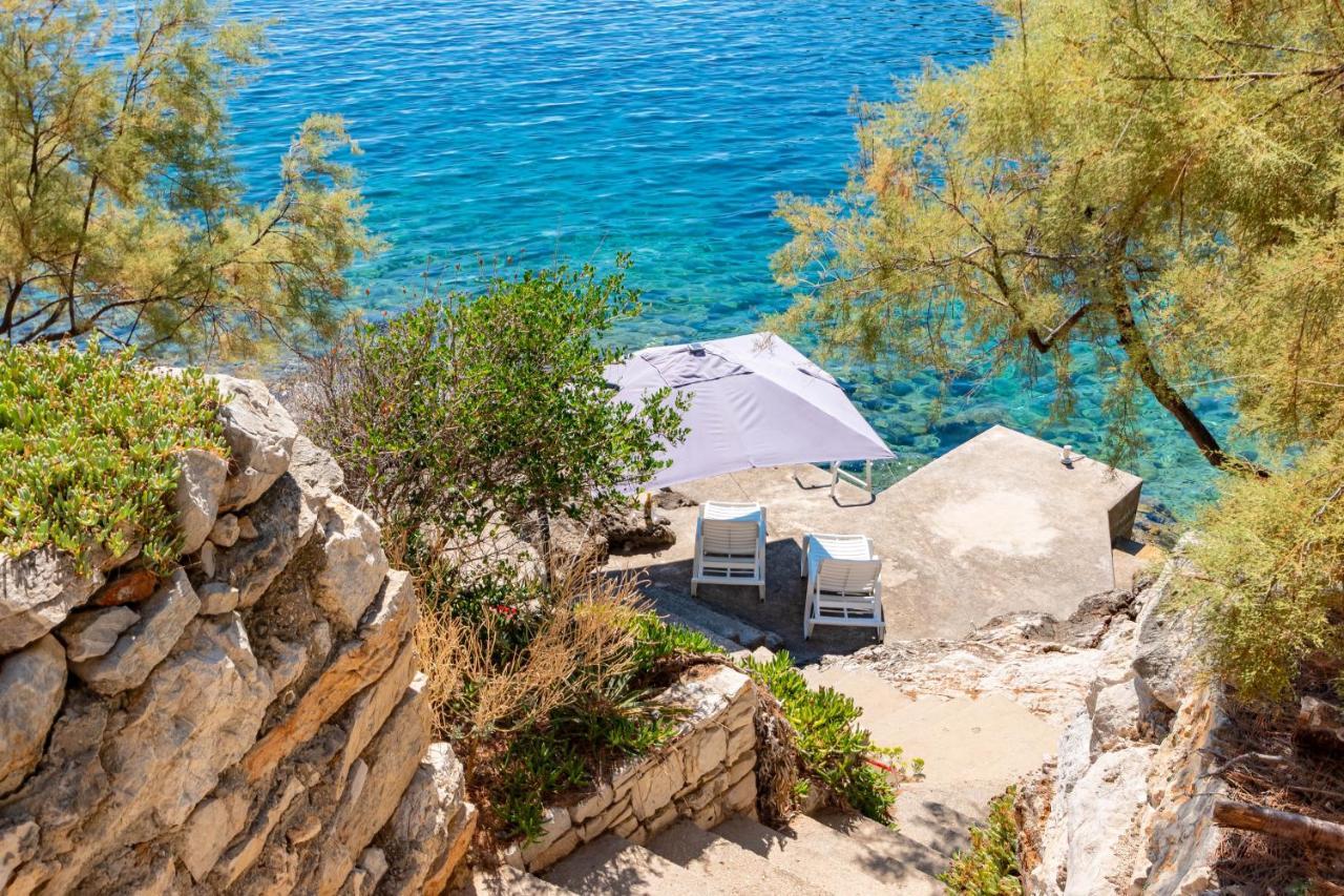 Apartments By The Sea Cove Zaglav, Korcula - 12208 Prižba Kültér fotó